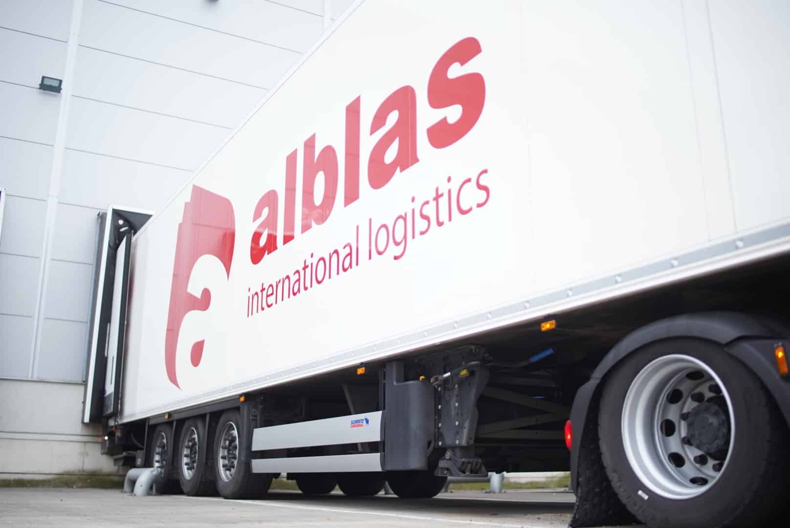 Vrachtwagen van Alblas International Logistics op de vernieuwde website